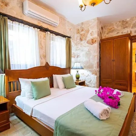 Marsilya Is Stone House For 8 People With A Magnificent Sea View In Kalkan Kaş